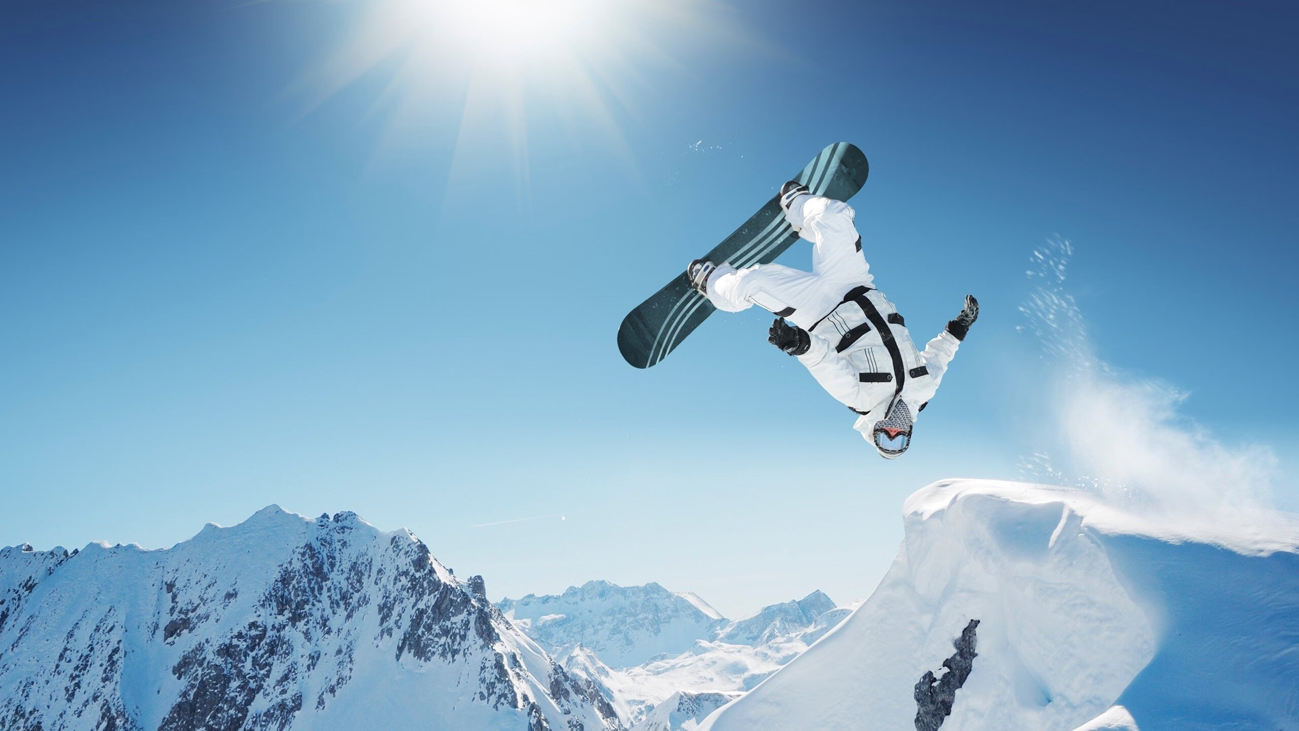 “球员异彩纷呈:场内外的趣味生活”,球场趣事